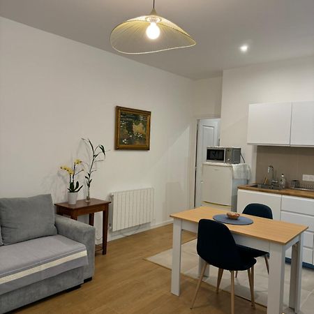 Appartement Meuble Tout Confort Chalon sur Saone Esterno foto
