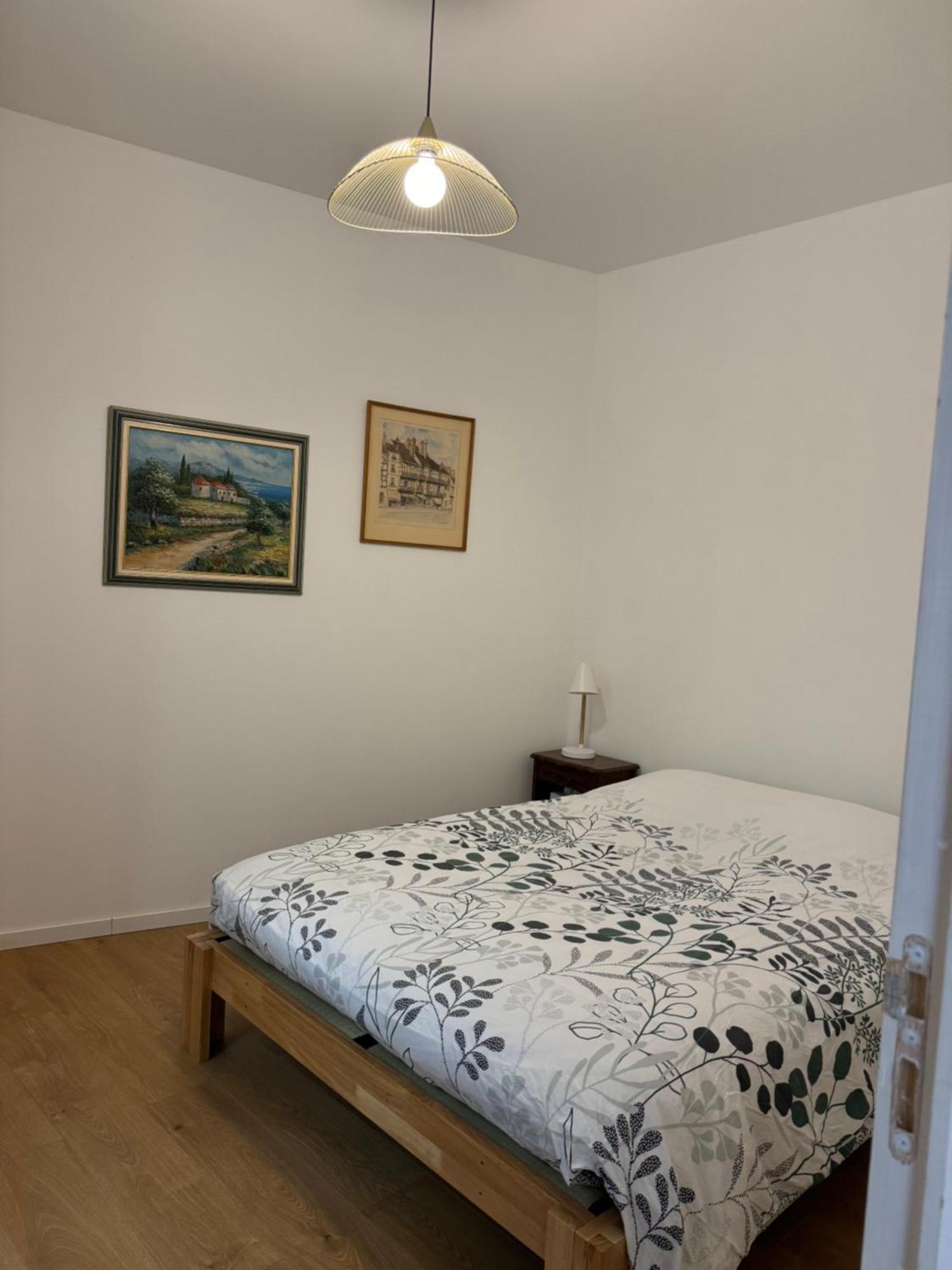 Appartement Meuble Tout Confort Chalon sur Saone Esterno foto